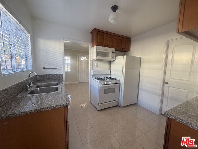 Photo - 319 N Coronado St