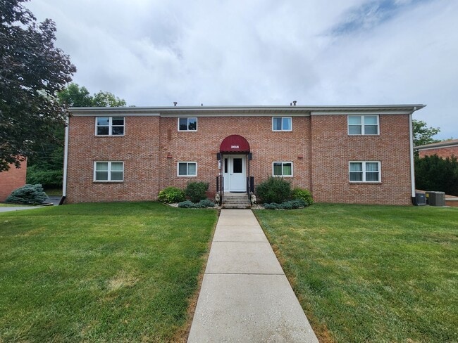 Building Photo - 3618 37th Ave Unit #3