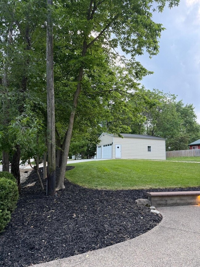 Photo - 132 E Muskingum Dr