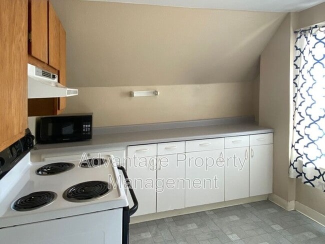 Photo - 2613 NW Grant Ave