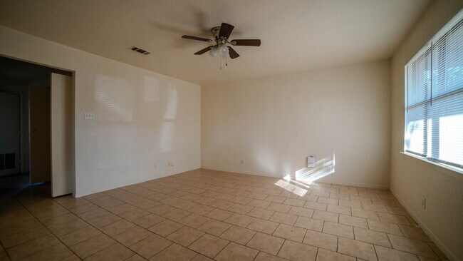 Photo - Spacious 2-Bedroom Apartment – Prime Location Near Shopping & Fort Hood Unit B