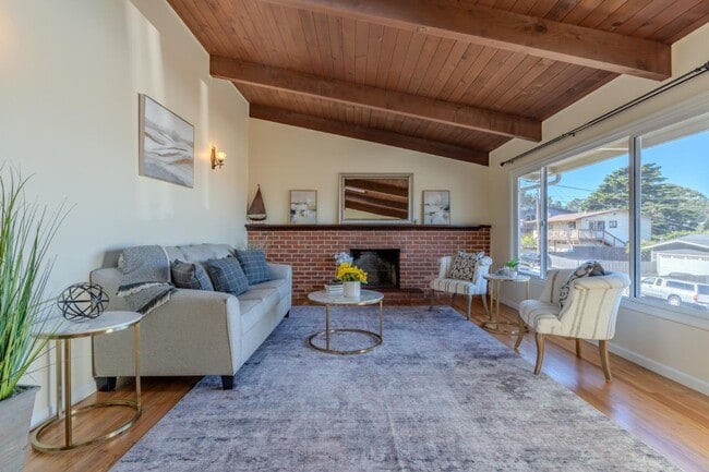 Photo - 820 Edgemar Ave