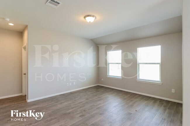 Photo - 4624 Corktree Ln