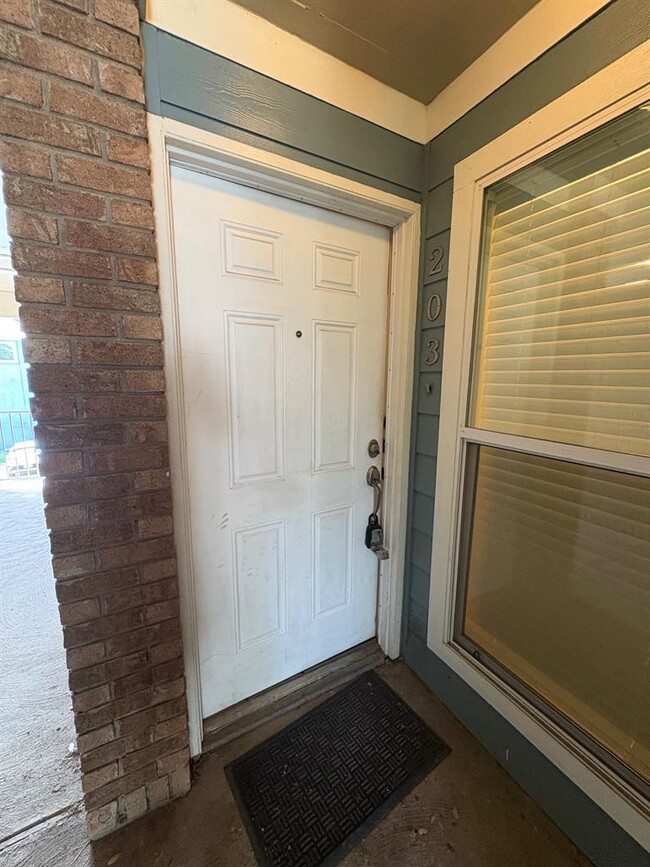 Photo - 400 W 35th St Unidad 203