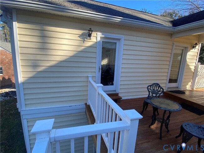 Building Photo - 7622 Yarmouth Dr