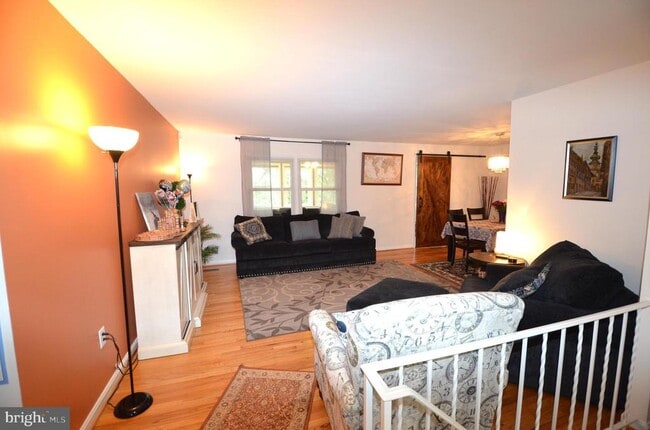 Building Photo - 6901 Stoneybrooke Ln