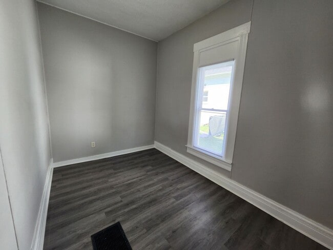1201 S 7th St Unit 2 (B1-324)(B1-326)