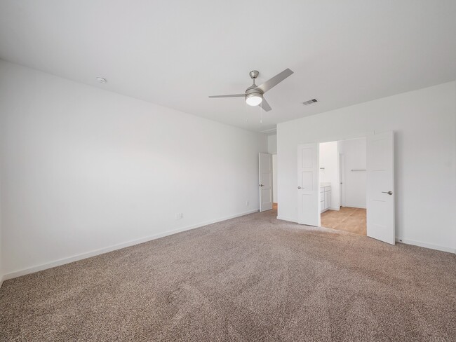 Photo - 14206 Wonder Lake Ln