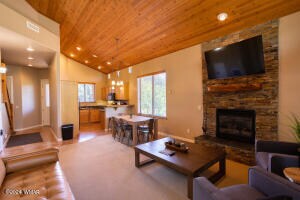 Photo - 1400 W Navajo Ln