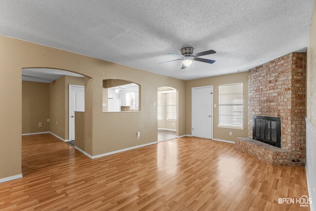 Photo - 216 Dirks Dr