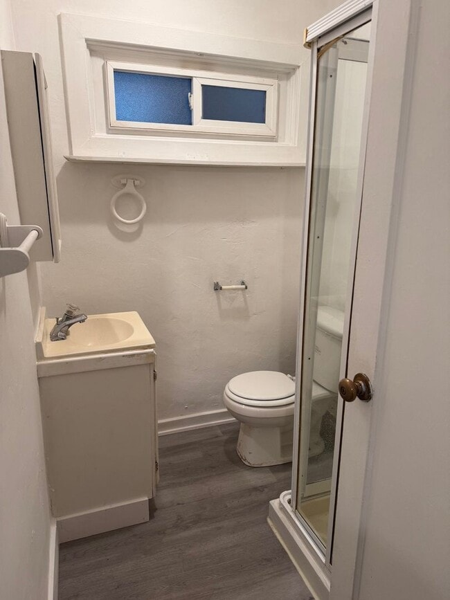 Photo - Redwood Grove Unit APT6