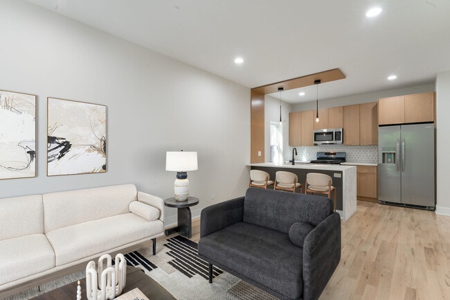 Photo - 6408 S Vernon Ave Unit 2