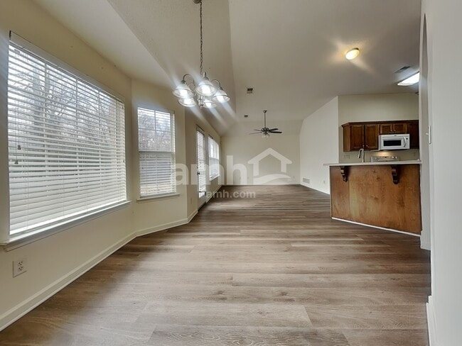 Photo - 3145 Amanda Belle