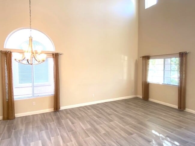 Photo - Summerlin Beauty! Gated. Newly installed f...