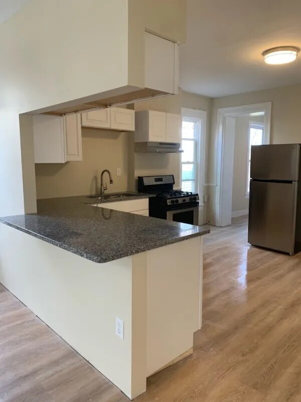 Photo - "Charming 3-Bed Oasis at 57 1/2 Saratoga Ave – Spacious 1250 Sq Ft in Waterford, NY!" Unit 2N