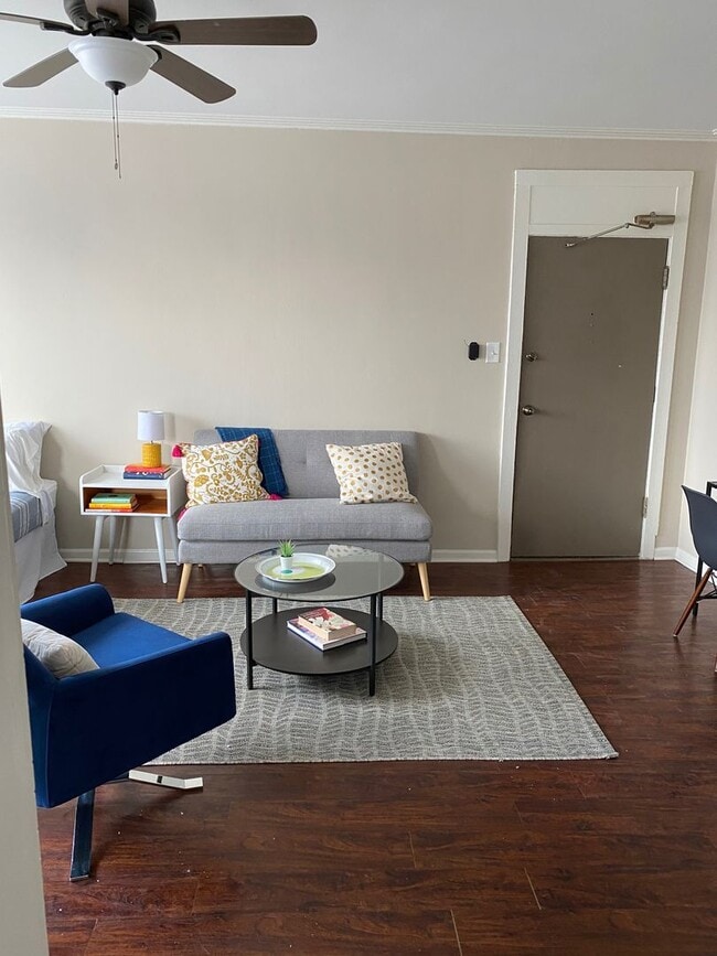 Jeffery Parkway Apartments