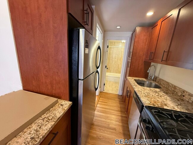 Building Photo - 88 W Cedar St Unit 5 Rental