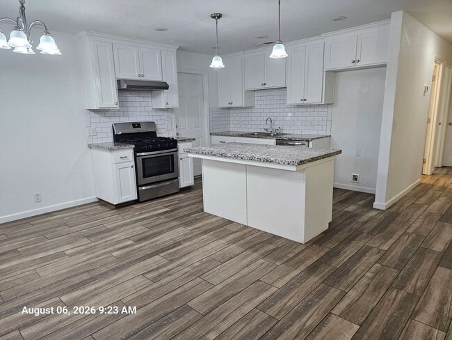 Photo - 1553 E Stockham Ave