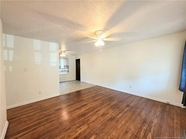 Photo - 5340 Docia Cir