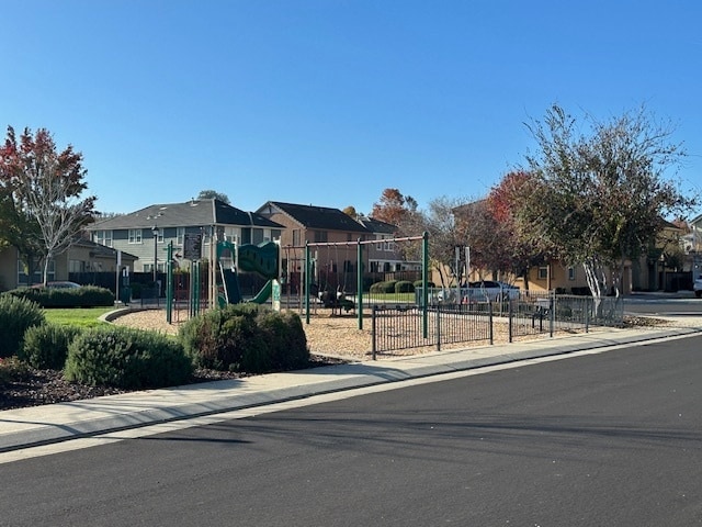 Patterson, Diablo Grande 3 bedroom 2.5 Bathroom Home.