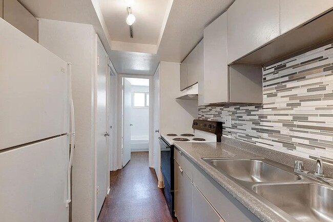 Photo - 809 N Dexter St Unit 308