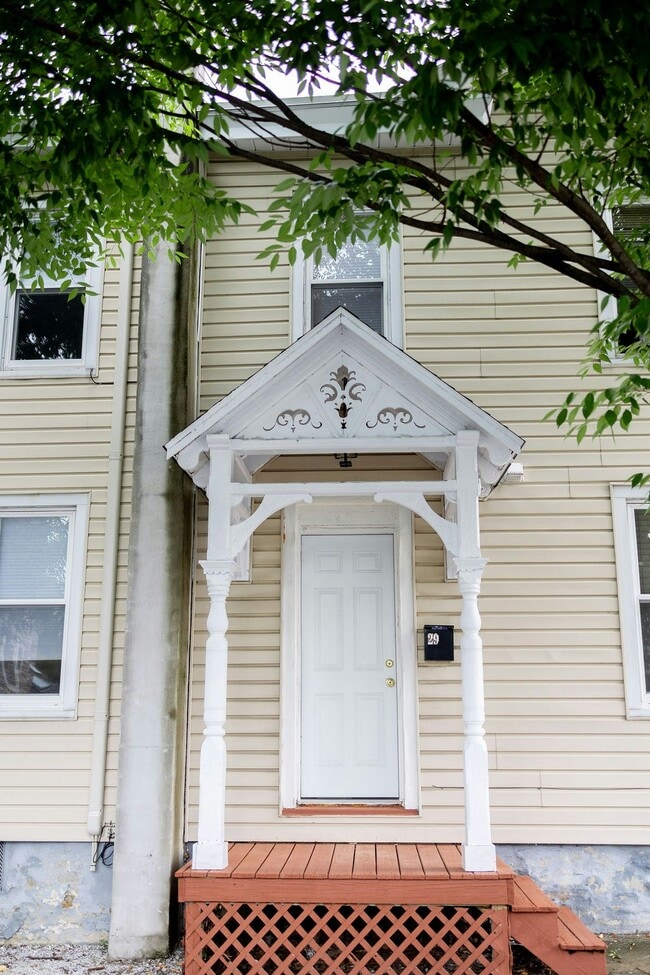 29 W Orange St