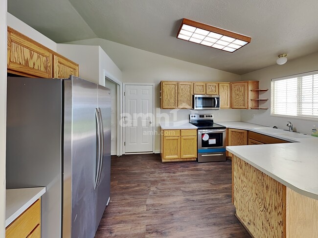 Photo - 1667 N 250 W