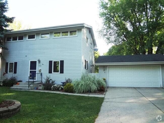Building Photo - 2918 Eisenhower Ave Rental