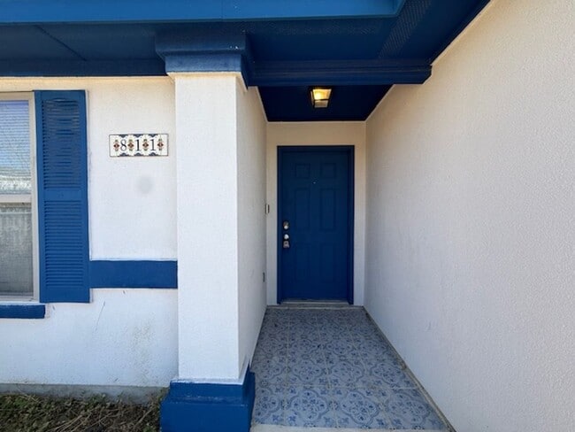 Photo - 811 Bartolome Ln