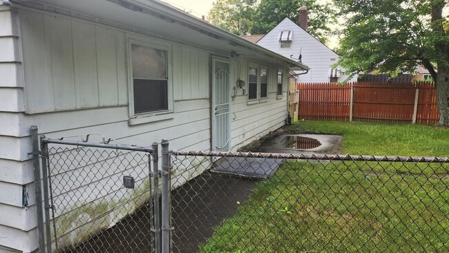 2291 Green Rd