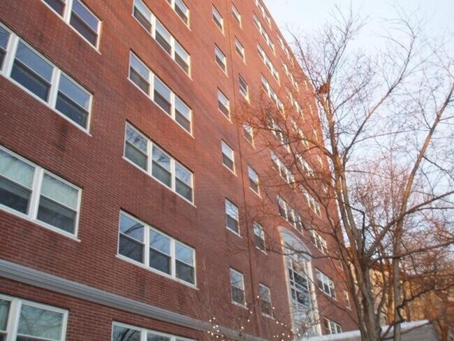 Photo - 1600 Beacon St Apartamento Unidad 806