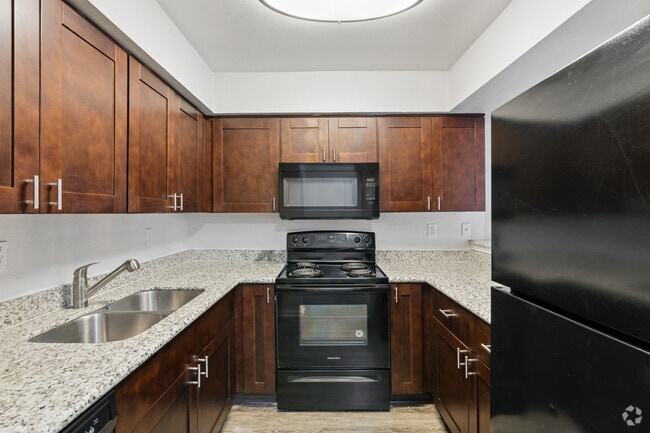 1BR, 1BA - 750SF - Kitchen
