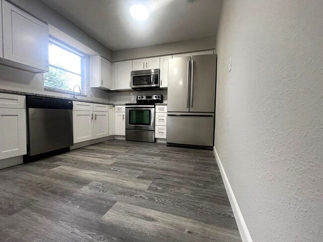 Photo - 1409 Cadillac Dr