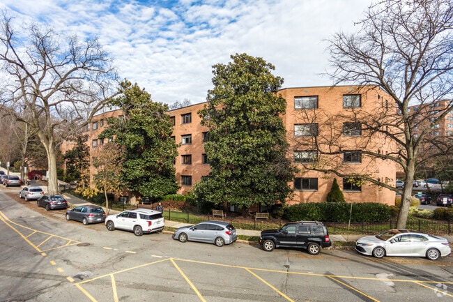 2725 39th St NW - The Archbold