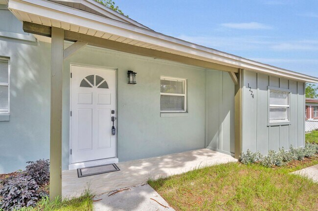 Photo - Charming 3 Bedroom, 2 Bathroom House!