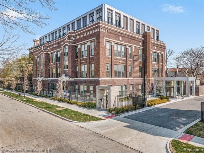 Building Photo - 1454 Townsend St Unit 405