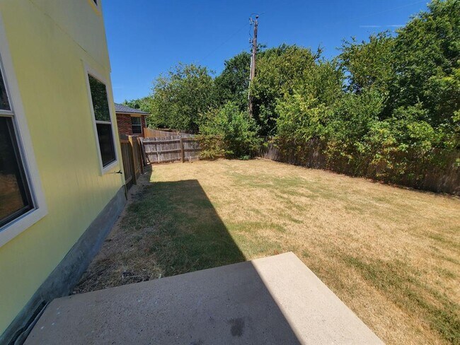 Photo - 1014 Glen Meadow Cove