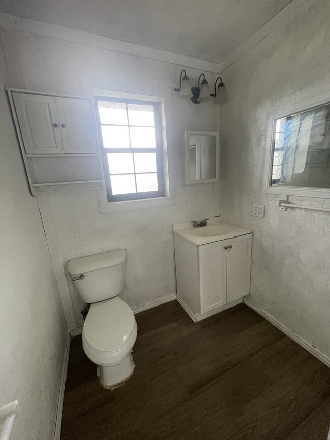 Photo - 412 SE 4th St
