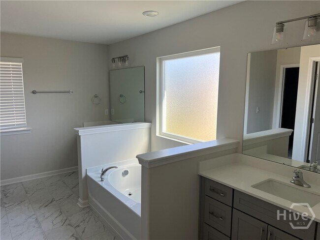 Photo - 105 Shelton Dr