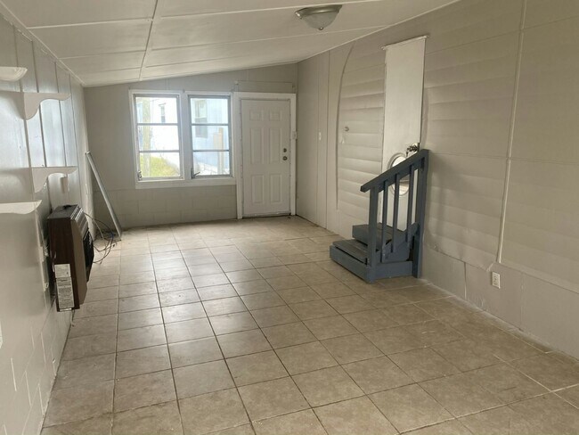 50 Circle Dr