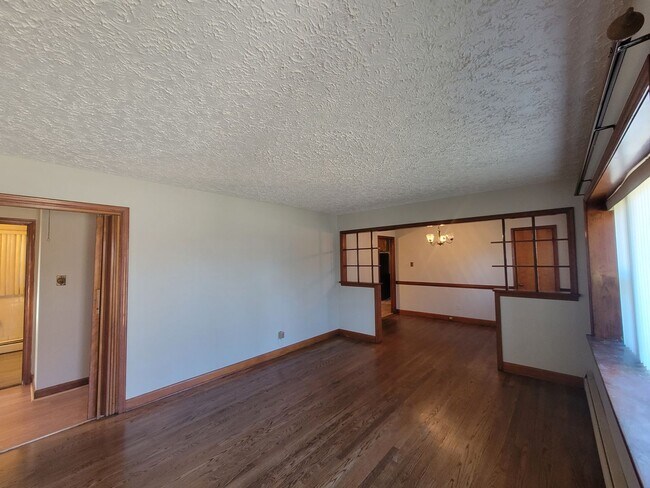 Photo - Great 3 Bed 1.5 Bath Home in South Richmon...