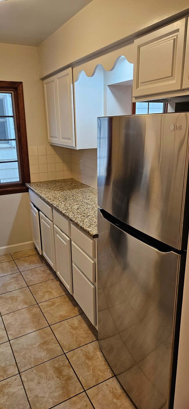 Stainless Appliances - 64 Parkway Rd Unit 1B