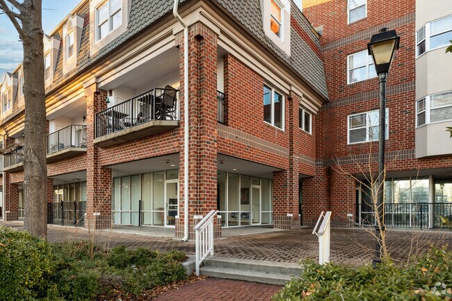 Photo - Admiral's Landing