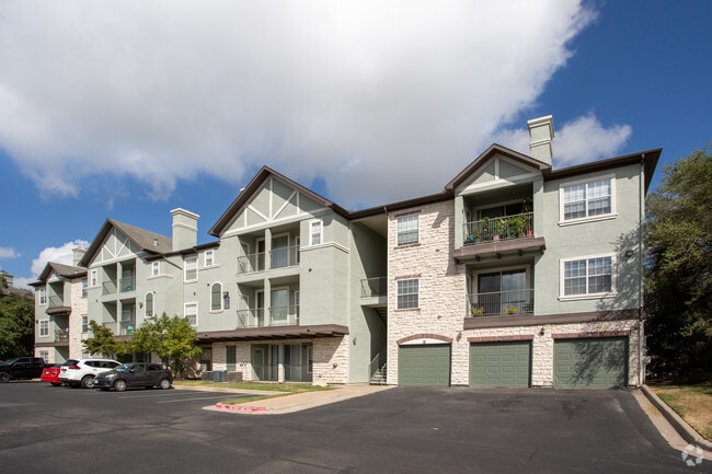 Building Photo - Cortland River Place