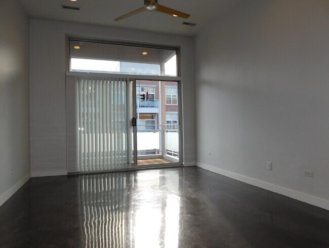 Photo - 939 W Madison St Unit 508