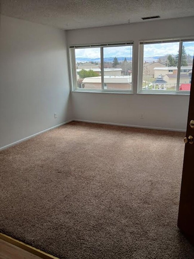 Photo - University Heights (KC-AM)