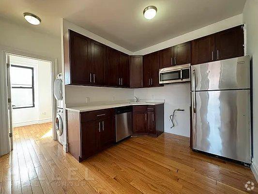 Building Photo - 3 bedroom in ASTORIA NY 11105 Unit 4-D2 Rental