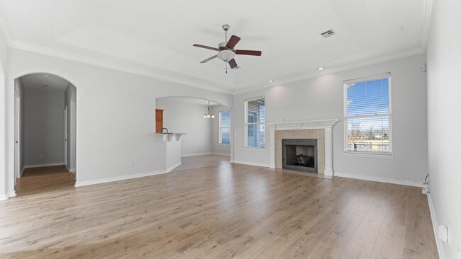 Photo - "Charming 3-Bedroom Bentonville Home with Granite Elegance and Cozy Fireplace!"