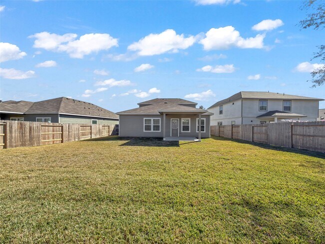 Photo - 436 Shoreview Dr