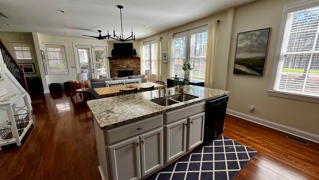 Photo - 1121 Starboard Dr